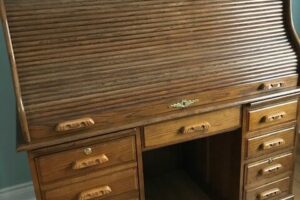 Roller desk closed